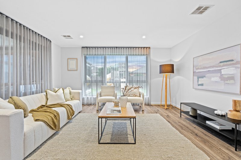 Photo - 23 Renaissance Boulevard, Mernda VIC 3754 - Image 4
