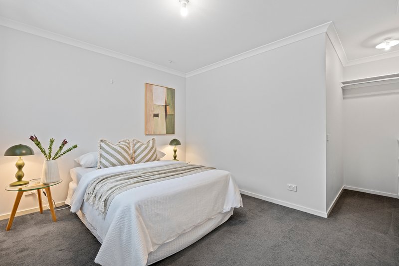 Photo - 23 Renaissance Boulevard, Mernda VIC 3754 - Image 9