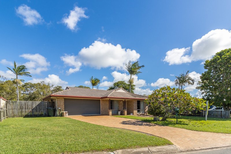 Photo - 23 Renee Court, Torquay QLD 4655 - Image 3