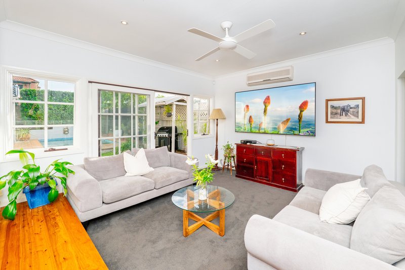 Photo - 23 Renown Street, Canada Bay NSW 2046 - Image 5