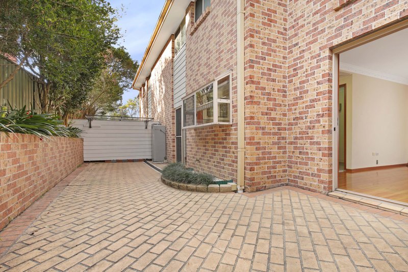 Photo - 2/3 Reserve Street, West Wollongong NSW 2500 - Image 4