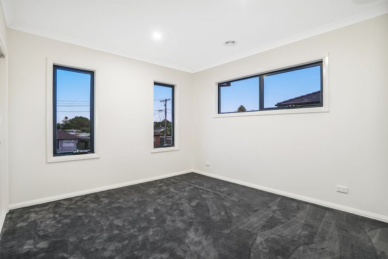 Photo - 2/3 Rex Court, Noble Park VIC 3174 - Image 7