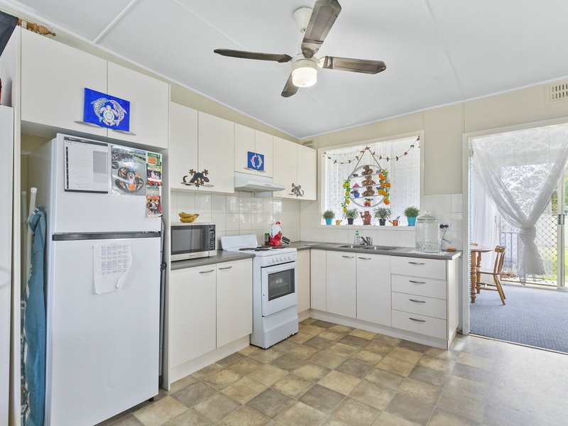 Photo - 23 Rhodin Drive, Long Jetty NSW 2261 - Image 3