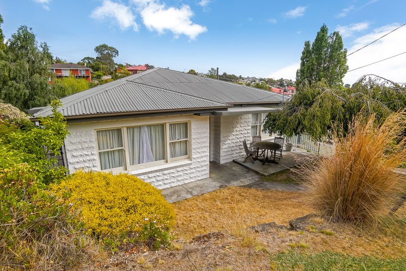 Photo - 23 Rossendell Avenue, West Hobart TAS 7000 - Image 4