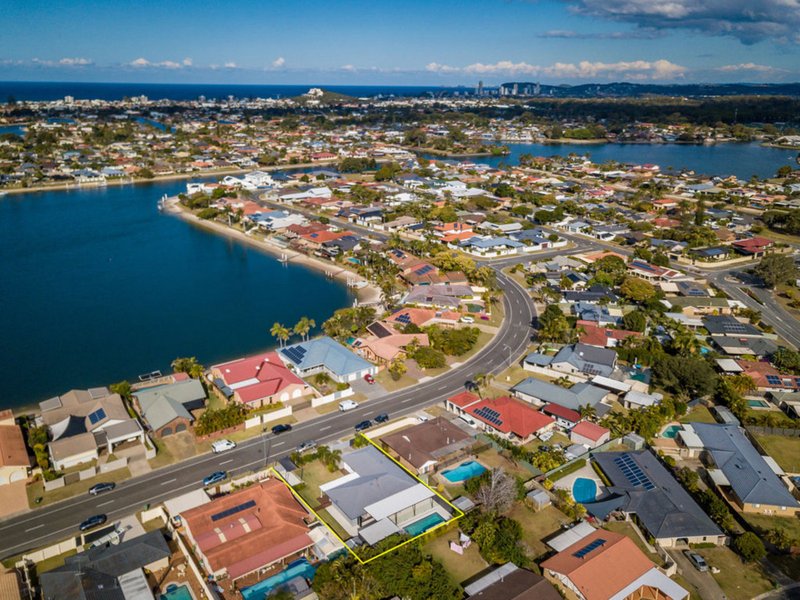 Photo - 23 Rumrunner Street, Mermaid Waters QLD 4218 - Image 18