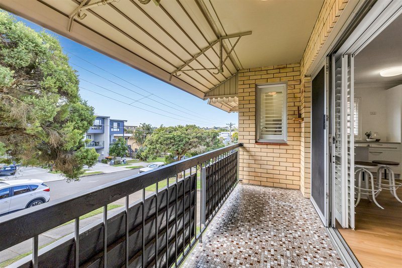 Photo - 2/3 Rutland Street, Coorparoo QLD 4151 - Image 11