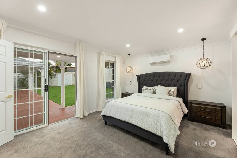 Photo - 23 Saint Andrews Crescent, Carindale QLD 4152 - Image 13