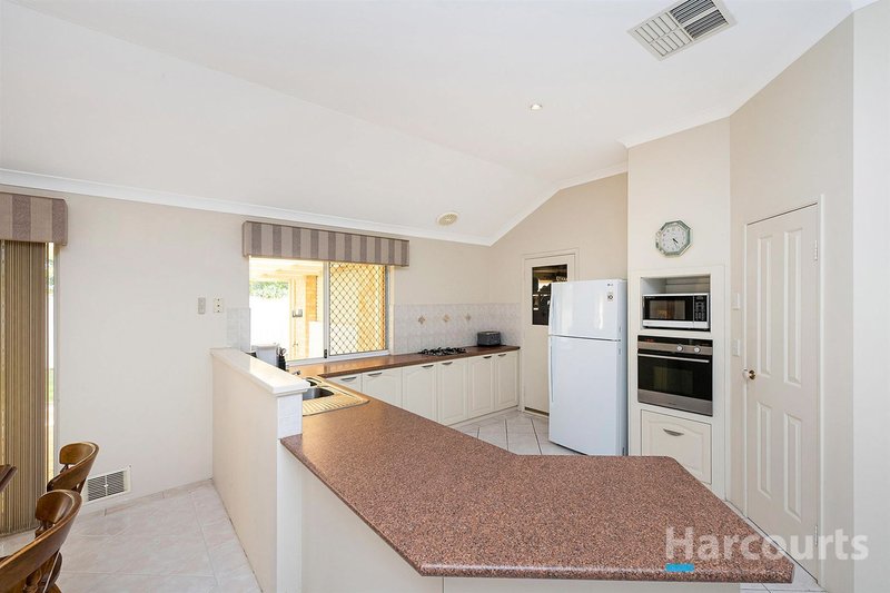 Photo - 23 Salmond Turn, Wanneroo WA 6065 - Image 11