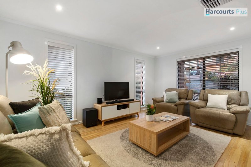 Photo - 23 Sandpiper Terrace, Hallett Cove SA 5158 - Image 4