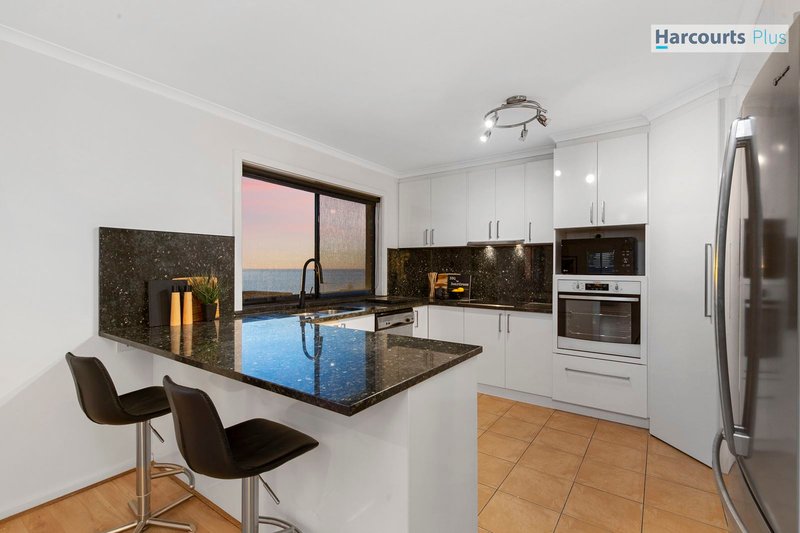 Photo - 23 Sandpiper Terrace, Hallett Cove SA 5158 - Image 5