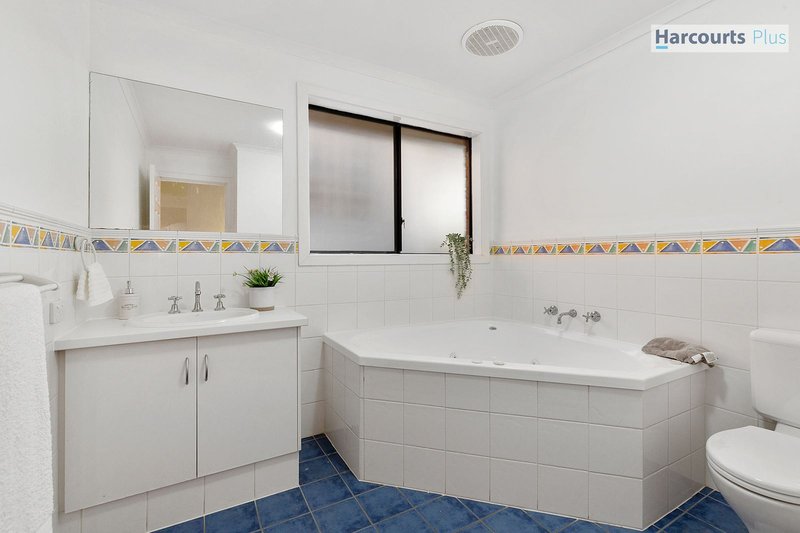 Photo - 23 Sandpiper Terrace, Hallett Cove SA 5158 - Image 12