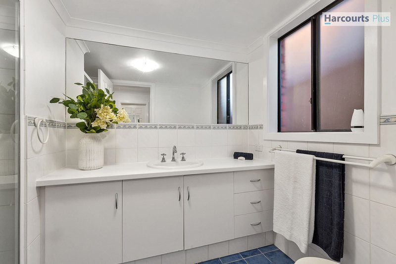 Photo - 23 Sandpiper Terrace, Hallett Cove SA 5158 - Image 15