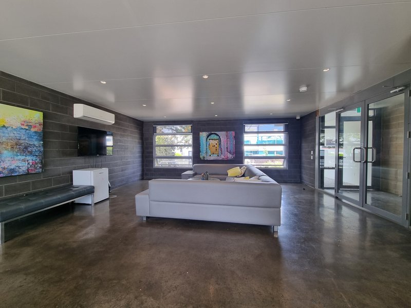 Photo - 2/3 Sarton Road, Clayton VIC 3168 - Image 2