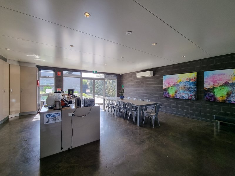 Photo - 2/3 Sarton Road, Clayton VIC 3168 - Image 5