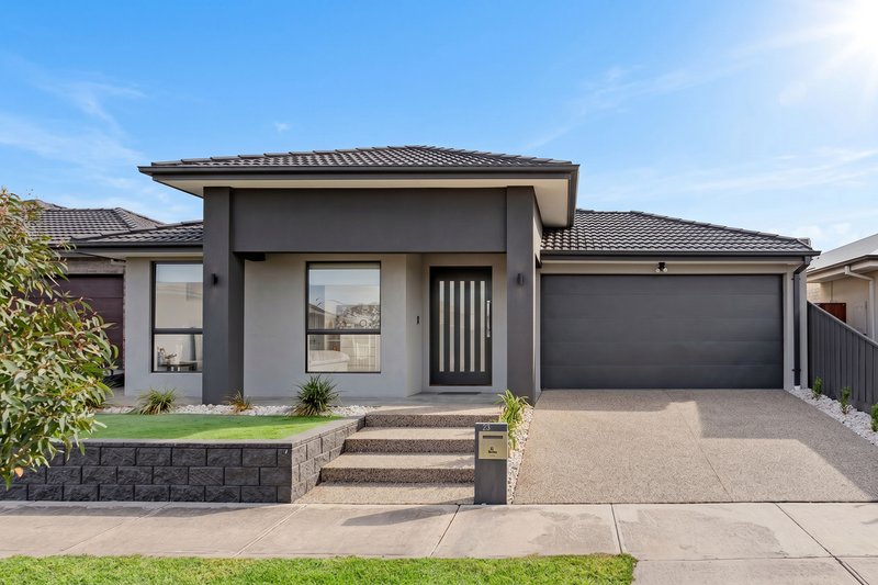 Photo - 23 Sash Street, Greenvale VIC 3059 - Image 2