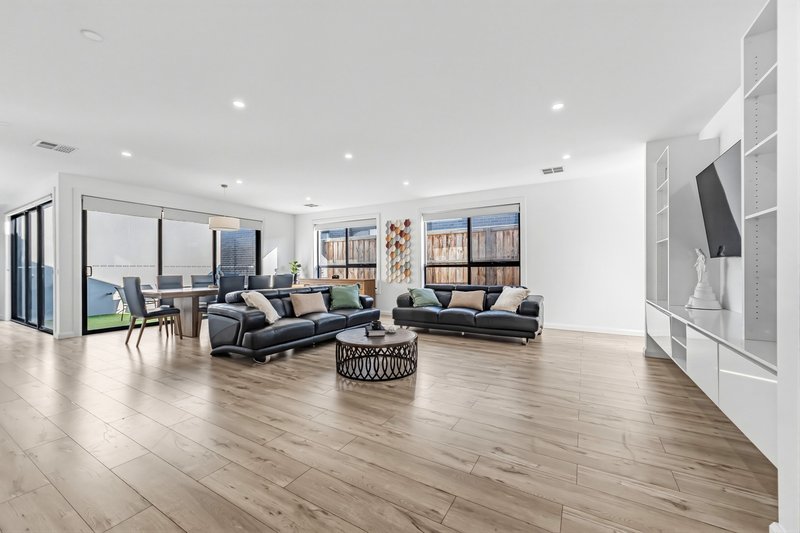 Photo - 23 Sash Street, Greenvale VIC 3059 - Image 8