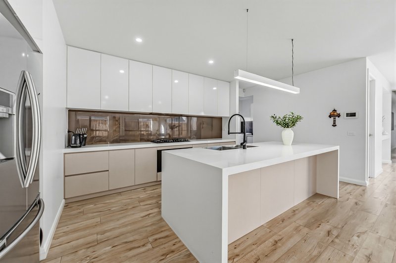 Photo - 23 Sash Street, Greenvale VIC 3059 - Image 22