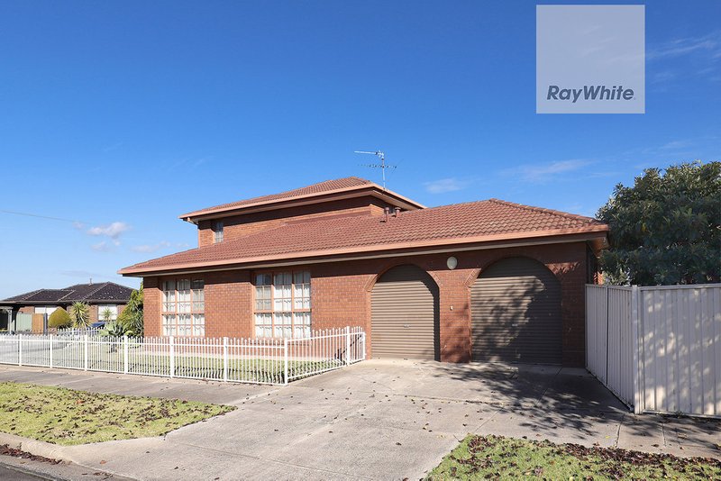 Photo - 23 Scampton Crescent, Tullamarine VIC 3043 - Image 4