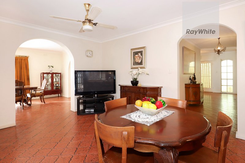 Photo - 23 Scampton Crescent, Tullamarine VIC 3043 - Image 10