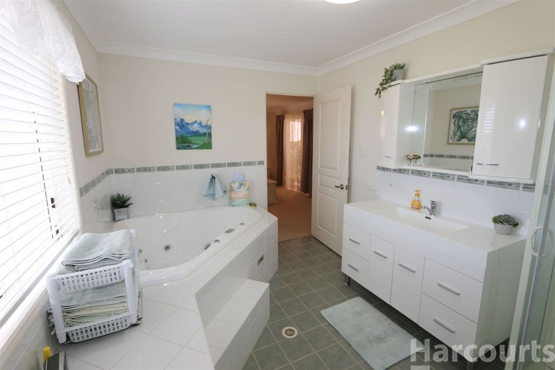 Photo - 23 Seaforth Street, Sandstone Point QLD 4511 - Image 6