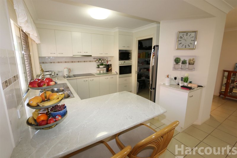 Photo - 23 Seaforth Street, Sandstone Point QLD 4511 - Image 7