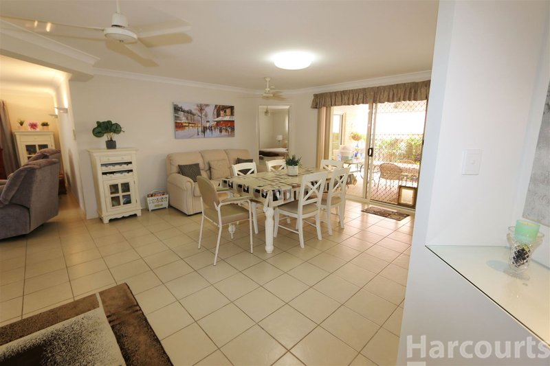 Photo - 23 Seaforth Street, Sandstone Point QLD 4511 - Image 9