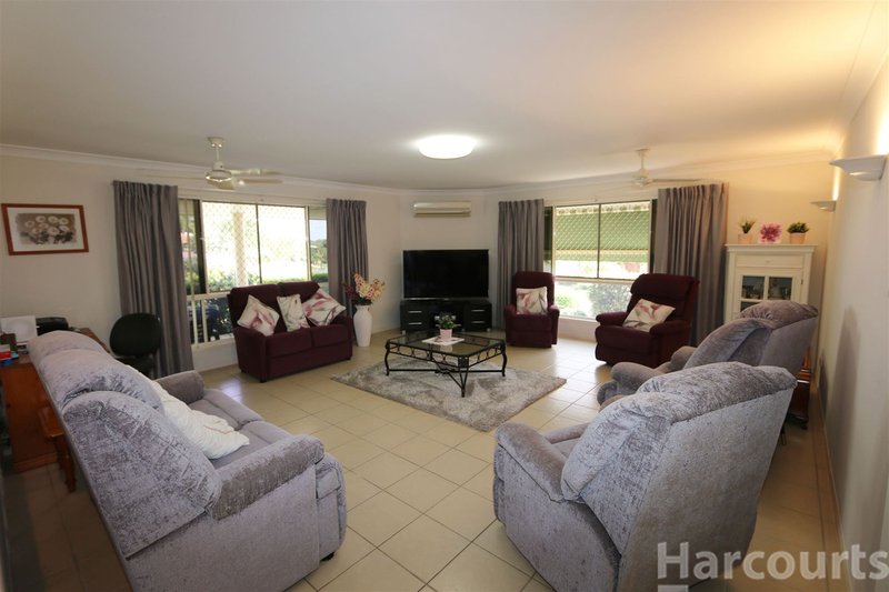 Photo - 23 Seaforth Street, Sandstone Point QLD 4511 - Image 11