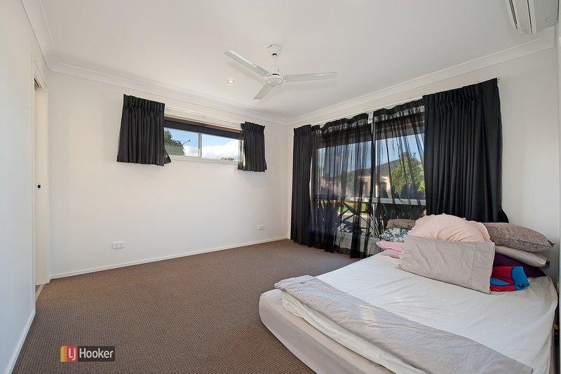 Photo - 23 Severn Crescent, North Lakes QLD 4509 - Image 7