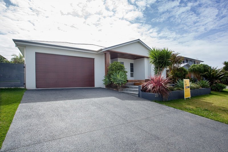 23 Shantull Drive, Wallabi Point NSW 2430