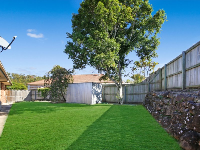 Photo - 23 Sharscay Close, Burleigh Heads QLD 4220 - Image 3