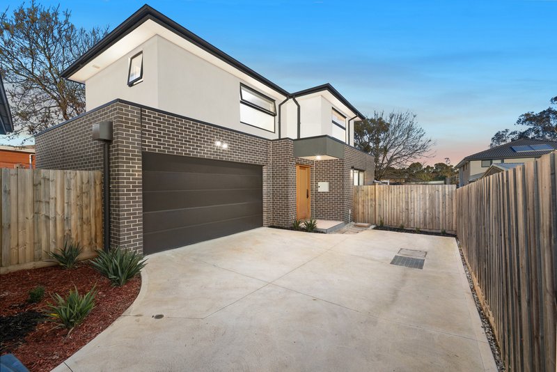 Photo - 2/3 Silverton Drive, Ferntree Gully VIC 3156 - Image 1