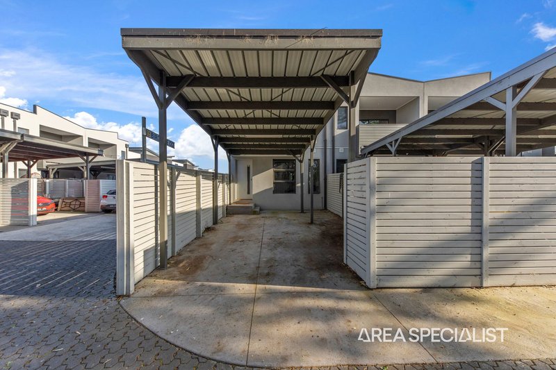 Photo - 23 Sire Walk, Pakenham VIC 3810 - Image 12