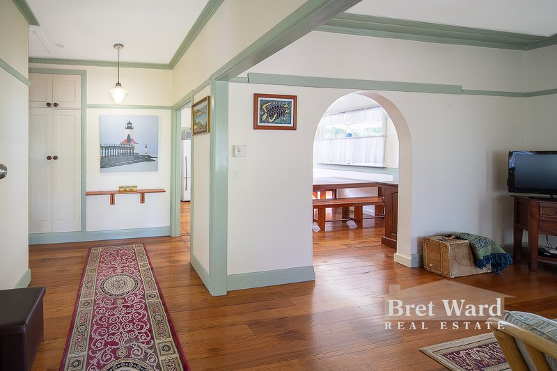 Photo - 23 Sixth Avenue, Raymond Island VIC 3880 - Image 6