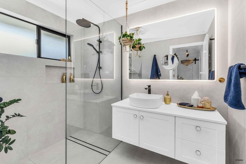 Photo - 2/3 Snowgum Court, Burleigh Waters QLD 4220 - Image 12
