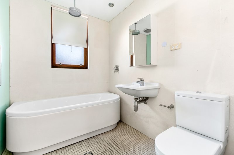 Photo - 2/3 South Street, Drummoyne NSW 2047 - Image 5