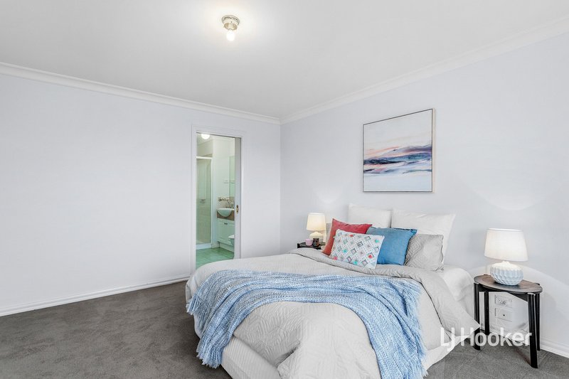 Photo - 23 Southampton Drive, Point Cook VIC 3030 - Image 14