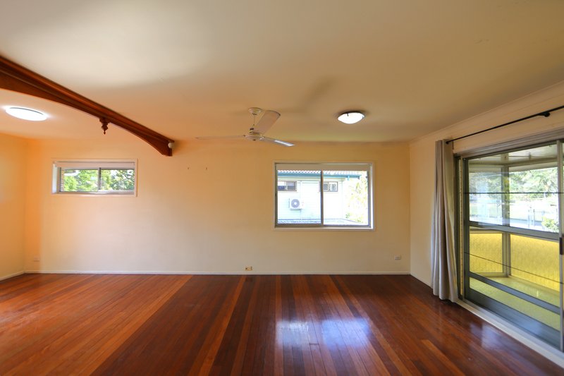 Photo - 23 Springfield Street, Macgregor QLD 4109 - Image 2