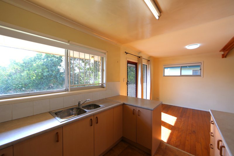 Photo - 23 Springfield Street, Macgregor QLD 4109 - Image 4