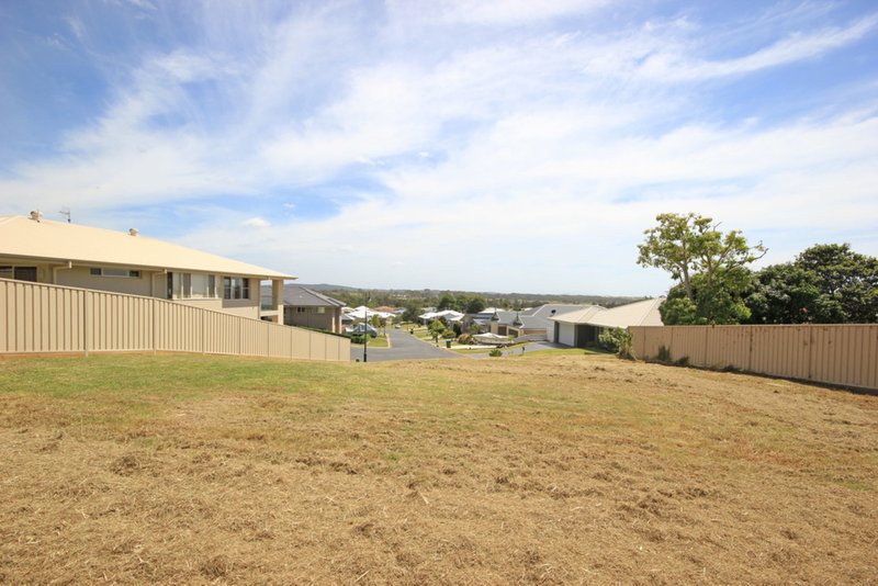 Photo - 23 St Lucia Place, Bonny Hills NSW 2445 - Image 2