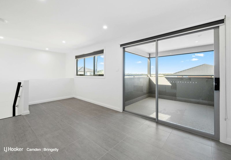 Photo - 23 Stahl Lane, Oran Park NSW 2570 - Image 3
