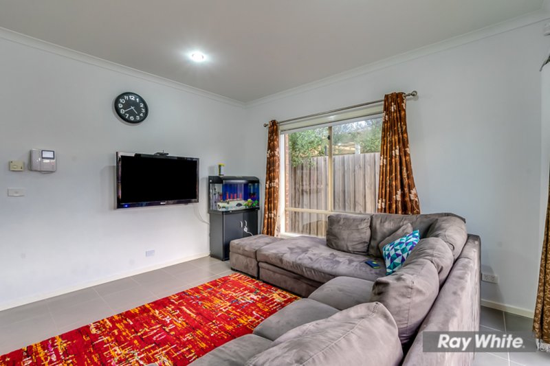 Photo - 2/3 Starflower Way, Truganina VIC 3029 - Image 14