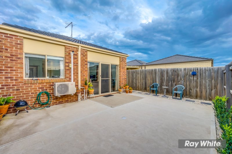 Photo - 2/3 Starflower Way, Truganina VIC 3029 - Image 17