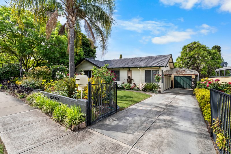 Photo - 23 Stewart Street, Seymour VIC 3660 - Image 5