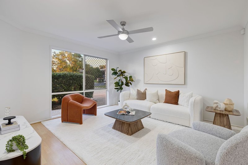 Photo - 23 Strathaird Place, Parkinson QLD 4115 - Image 4