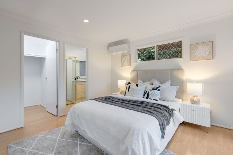 Photo - 23 Strathaird Place, Parkinson QLD 4115 - Image 9
