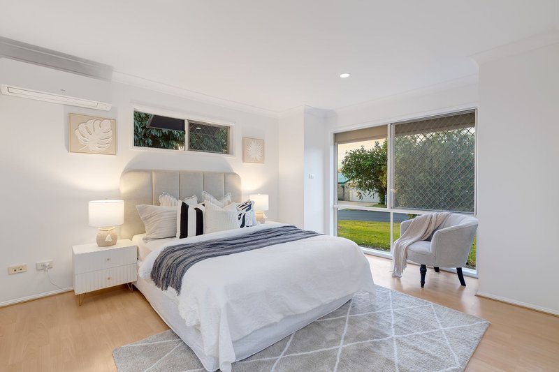 Photo - 23 Strathaird Place, Parkinson QLD 4115 - Image 10