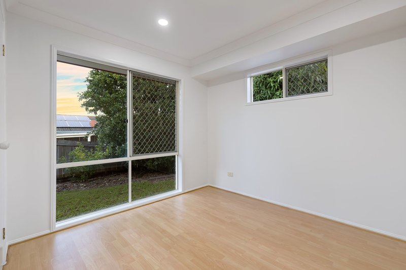 Photo - 23 Strathaird Place, Parkinson QLD 4115 - Image 13
