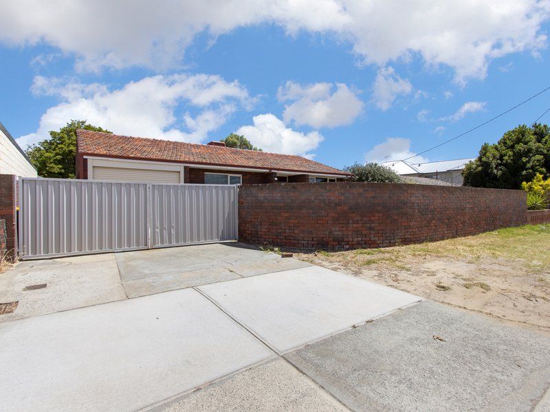 23 Streatham Street, Beckenham WA 6107