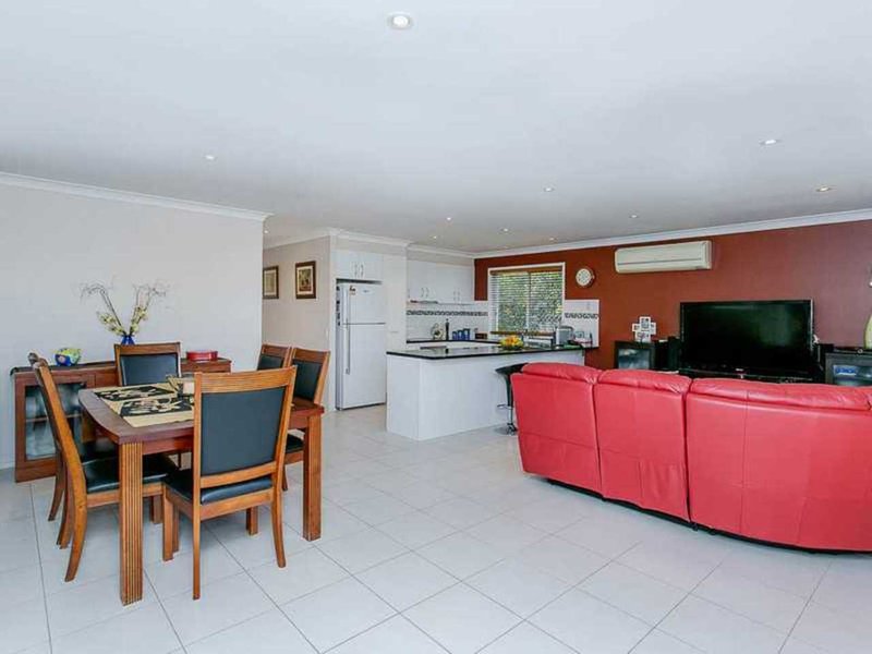 Photo - 23 Summerwine Street, Burleigh Waters QLD 4220 - Image 10