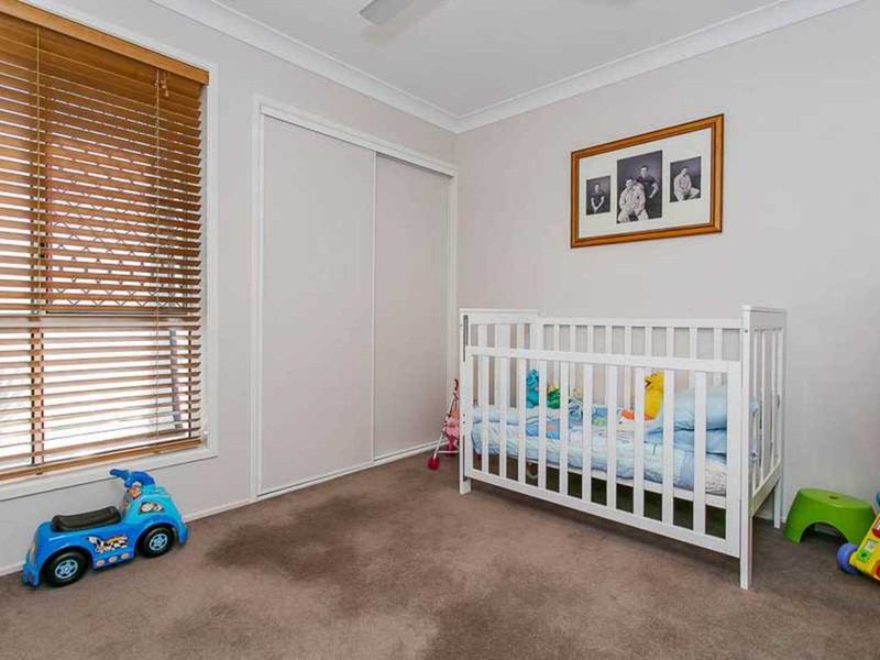 Photo - 23 Summerwine Street, Burleigh Waters QLD 4220 - Image 13